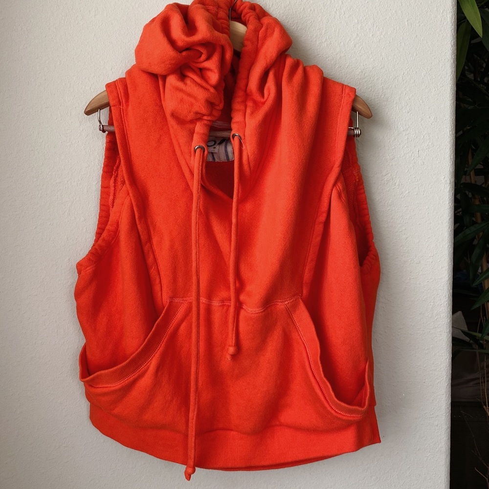 Oversized, Sleeveless, Cropped 80’s Hoodie